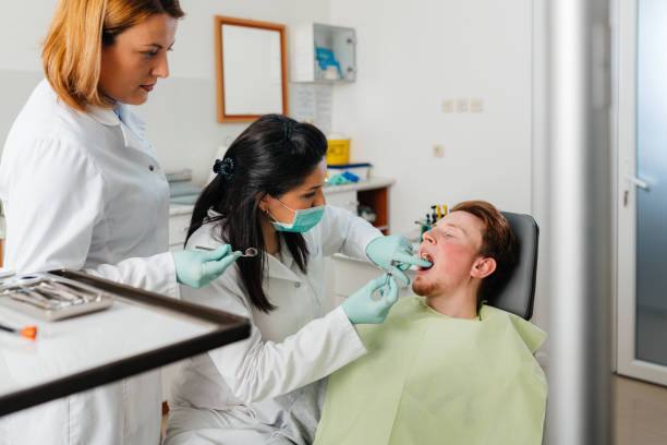 Best Emergency Tooth Extraction in Marina, CA